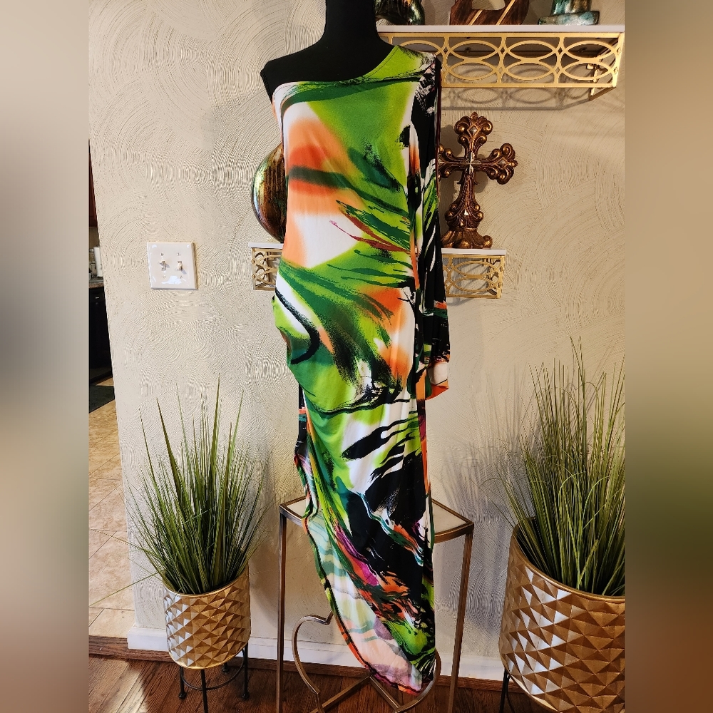 One sleeve dress